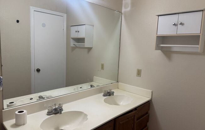 Beautiful 3/2 Home Available for Lease In NW San Antonio!