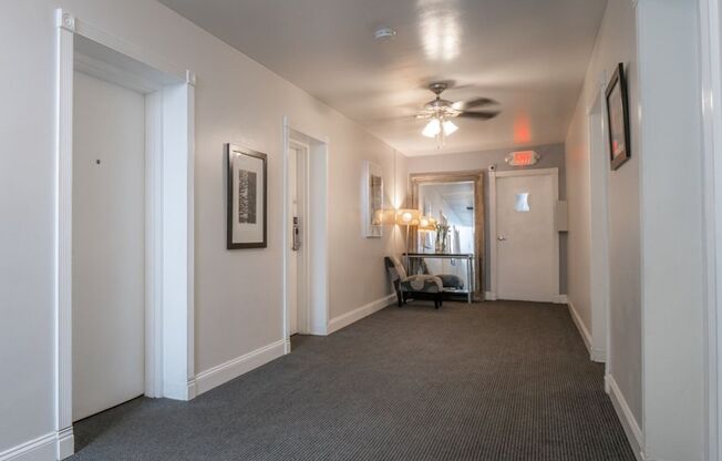 2 beds, 1 bath, 725 sqft, $1,795, Unit B102