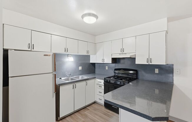 2 beds, 1.5 baths, 1,050 sqft, $1,125, Unit 29