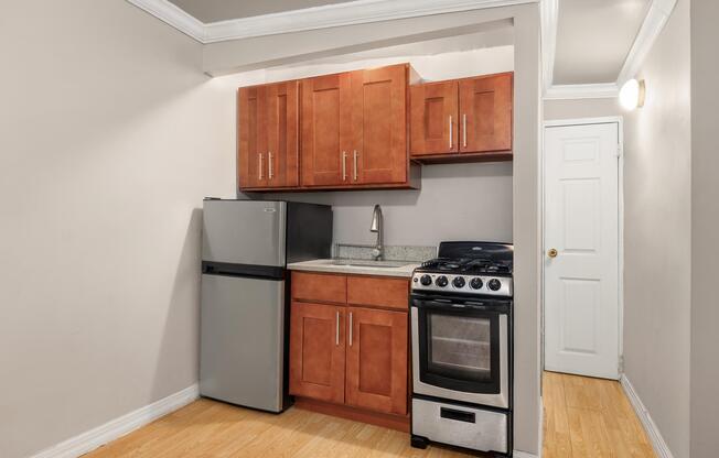 Studio, 1 bath, 300 sqft, $2,500, Unit 4D