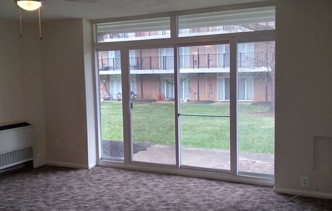 2 beds, 1 bath, 907 sqft, $1,770, Unit 101-C1
