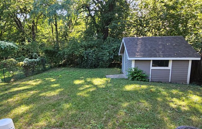 1416 Maple Lane in Lawrence, KS - 2 bedroom house