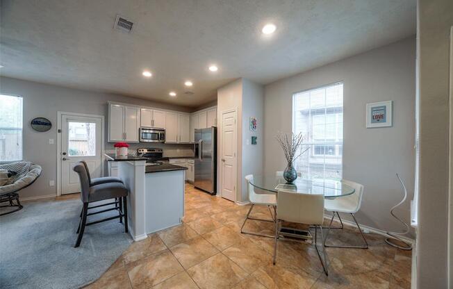 22 WHITEKIRK PL