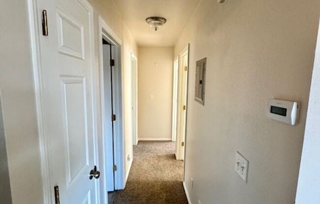 3 beds, 1 bath, $2,000, Unit UNIT D