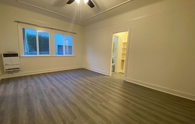 Studio, 1 bath, 500 sqft, $1,695, Unit 305