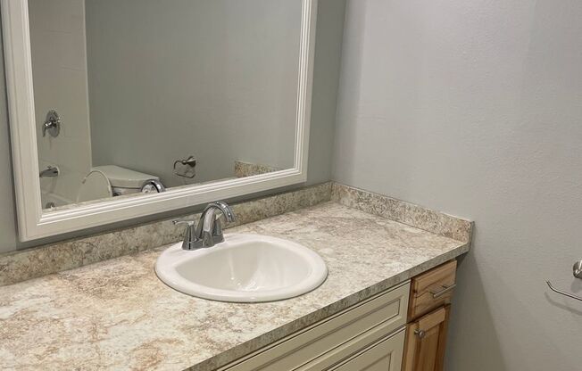 1 bed, 1 bath, 610 sqft, $1,100, Unit 46