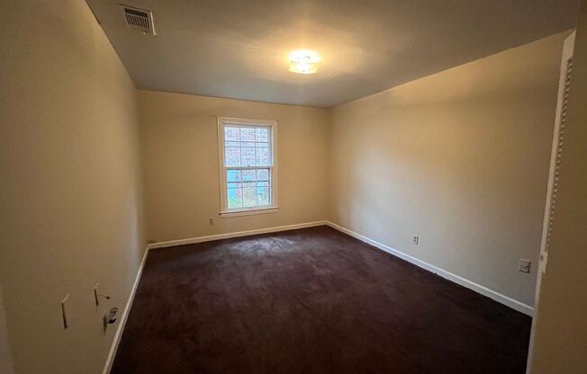 912 Darlington Way