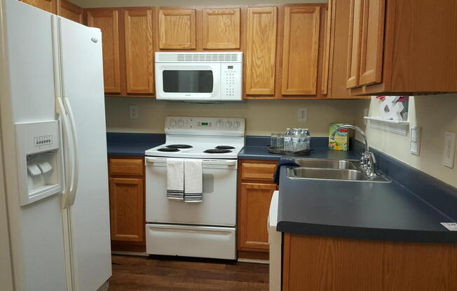 Available July 1st. Oak Bluff Townhome N Charleston
