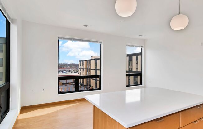 1 bed, 1 bath, 694 sqft, $1,375, Unit A419