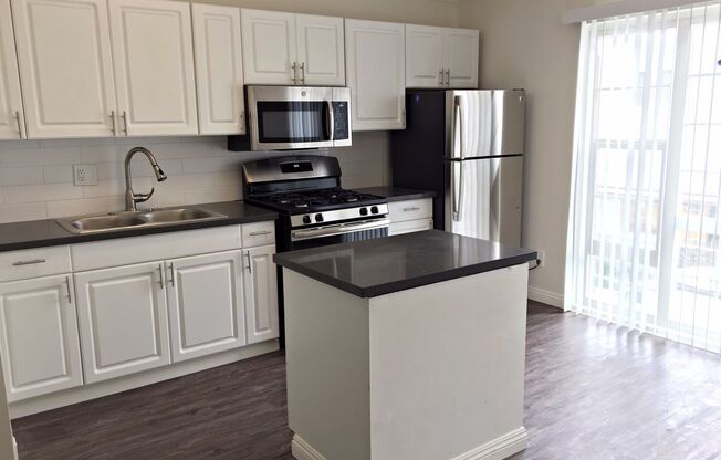 1 bed, 1 bath, 675 sqft, $1,795