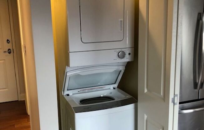 Studio, 1 bath, 442 sqft, $1,045, Unit 623