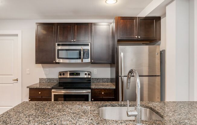 1 bed, 1 bath, 750 sqft, $1,595, Unit 105