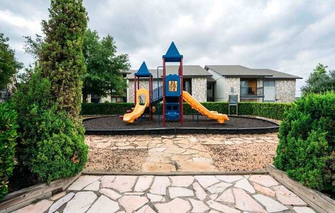 playgrounds at the estates apartments