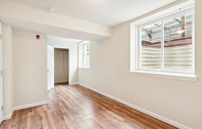 5 beds, 3 baths, 1,538 sqft, $1,900, Unit Unit 14