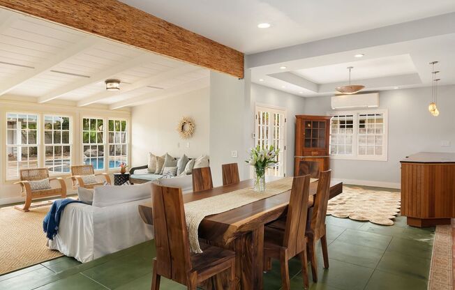 4bd / 3.5ba Charming Nautical Kahala Home with a Pool and A/C.  - Kahala Seaside