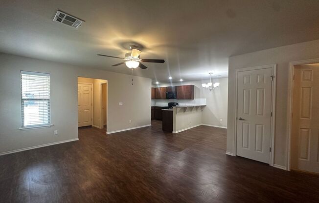3 Bedroom 2 Bathroom 2 Car Garage Duplex In Moore