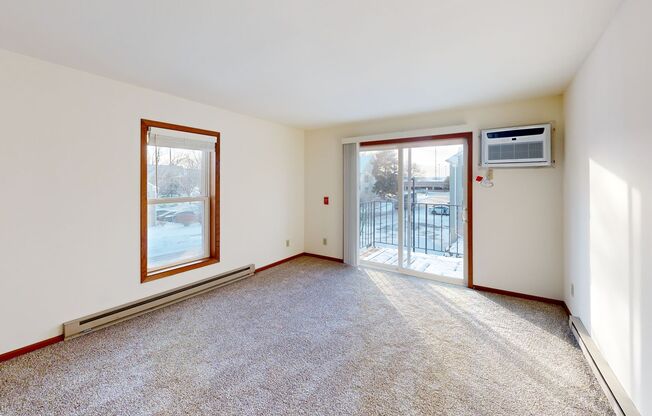 2 beds, 1 bath, 1,050 sqft, $1,655, Unit 7722CE