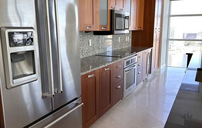 2 beds, 2.5 baths, $4,500, Unit UNIT 1706