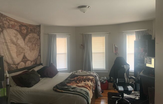 25 WEYBOSSET ST