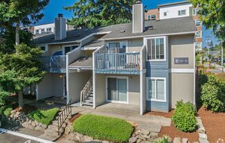 2 beds, 1 bath, $1,695, Unit 39