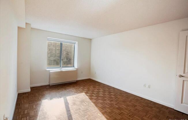 300 W 135 ST