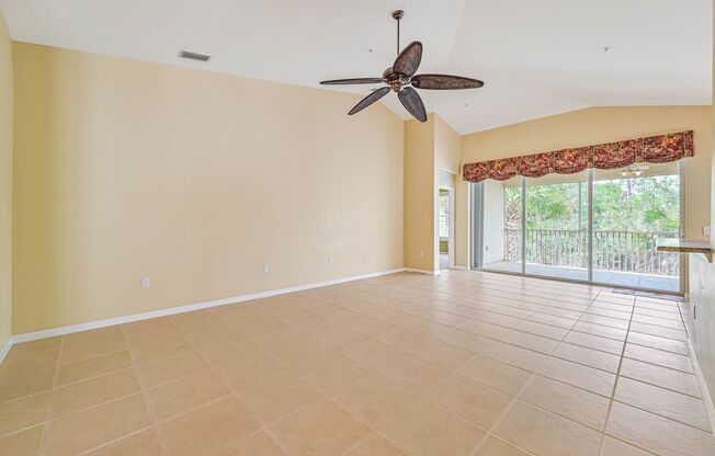 STRATFORD PLACE  - 2 Bed + Den Townhome in Naples