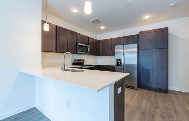 2 beds, 2 baths, 1,300 sqft, $1,545, Unit 212