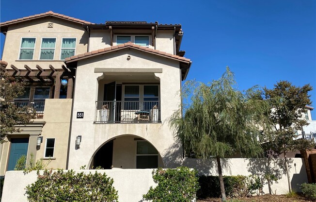 551 W FOOTHILL BLVD