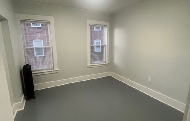 4 beds, 1 bath, $2,000, Unit 155 Belmont Unit #3L