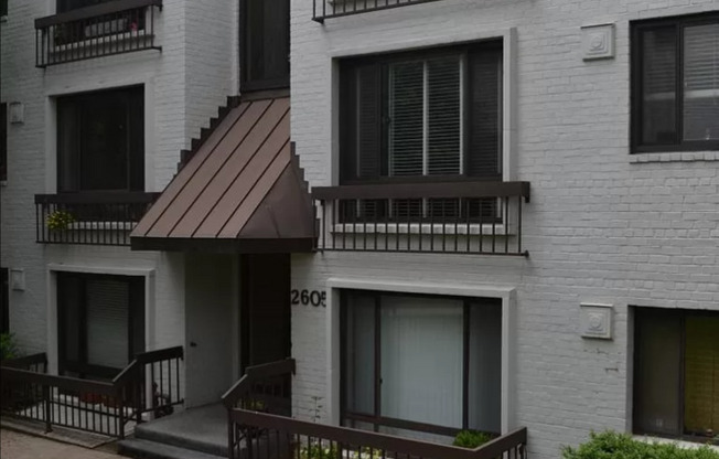 3 bedroom apartment in Glover Park - GEORGETOWN NORTH CONDOMINIUMS