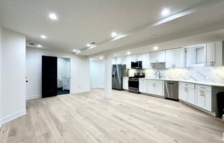 3353 S UN AVE