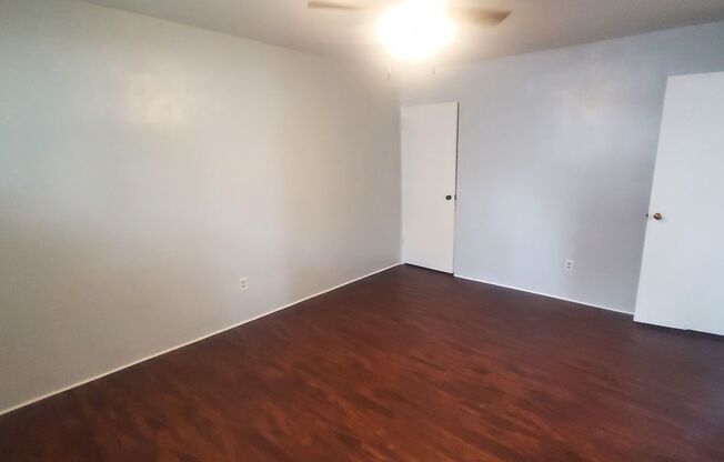 1 bed, 1 bath, 700 sqft, $799, Unit 9