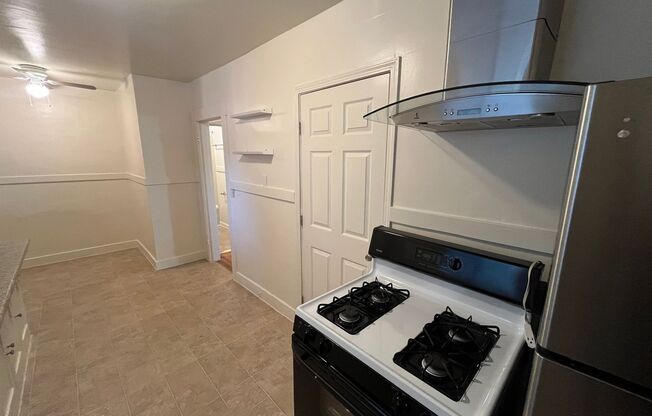 1 bed, 1 bath, 732 sqft, $2,300, Unit 1940