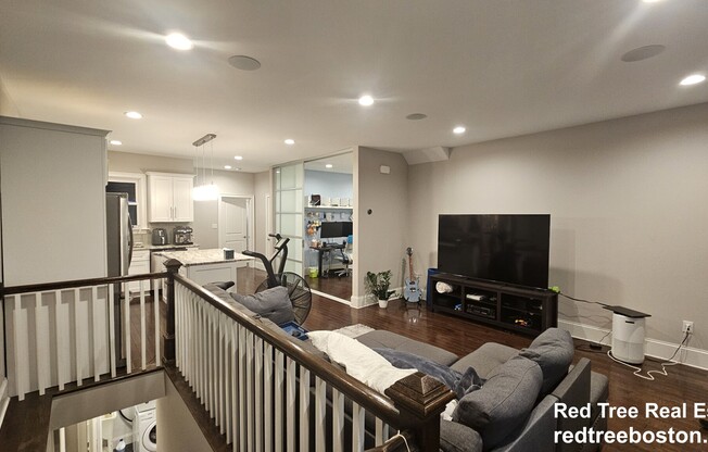 26 DANA ST