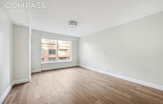 200 E 69 ST