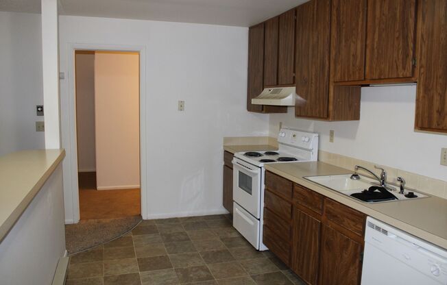 1672 Riverside Ave (Schutte)