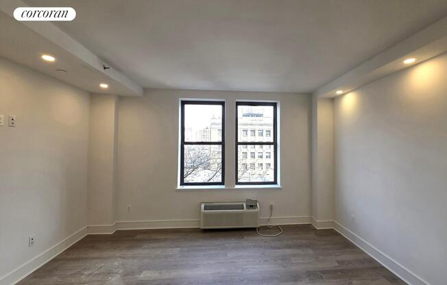 1 bed, 1 bath, $5,500, Unit 8I