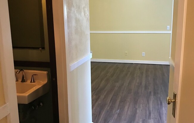 2 beds, 1 bath, 1,200 sqft, $1,849, Unit 01