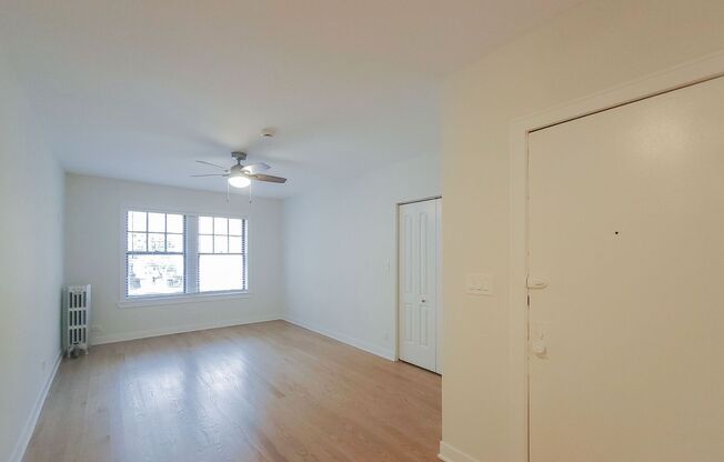 1 bed, 1 bath, 629 sqft, $2,075, Unit 4500-1N