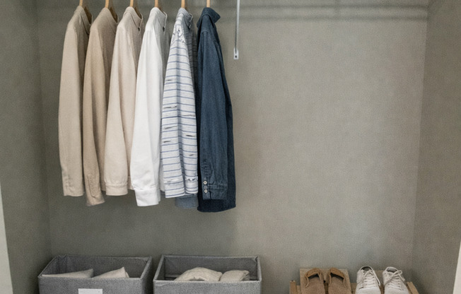 3 beds, 2.5 baths, 1,409 sqft, $2,000, Unit F5