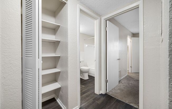 1 bed, 1 bath, 650 sqft, $1,325, Unit A302