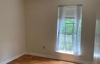 1 bed, 1 bath, $750