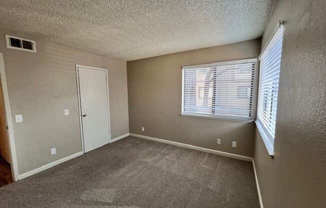 1 bed, 1 bath, 667 sqft, $1,700, Unit 17