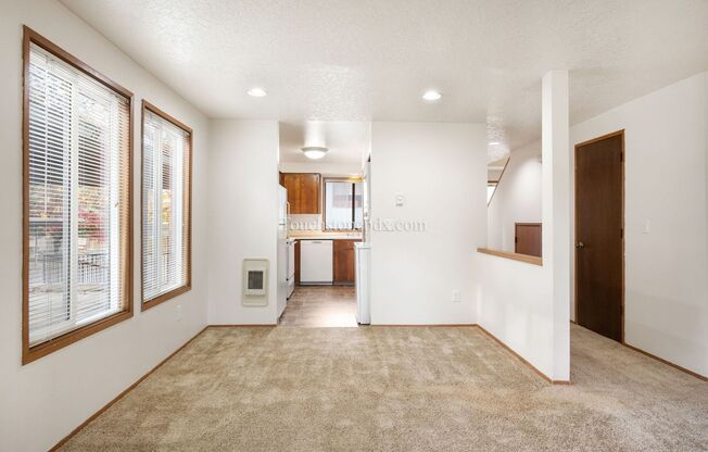 2 beds, 1.5 baths, $1,650, Unit 18190