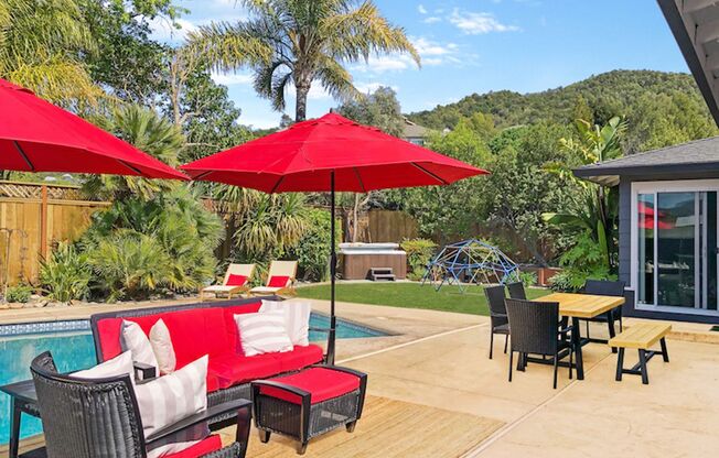 10 Month FURNISHED Lease: Bring Indoor/Outdoor Living HOME with this 3bd+/2.5ba plus Pool & Hot Tub
