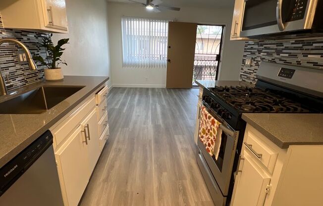 2 beds, 1 bath, 1,100 sqft, $2,575, Unit 241-41