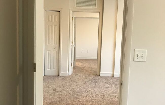 2 beds, 2 baths, 840 sqft, $1,875, Unit 4-0306