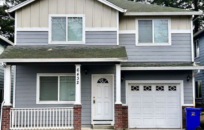 Charming 4 Bed/2.5 Bath Retreat!