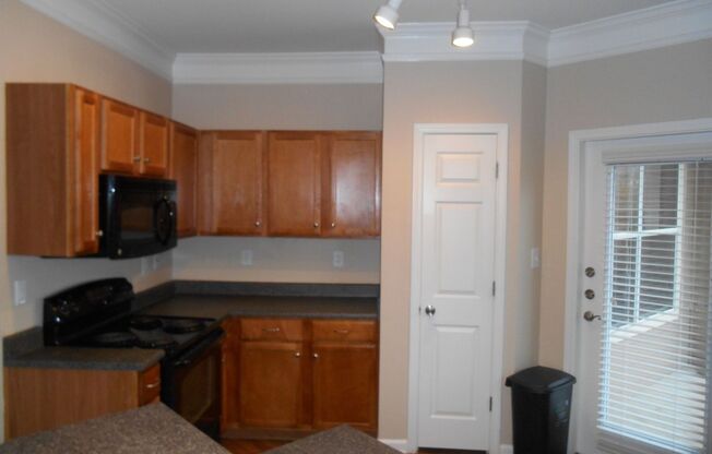 3 beds, 2 baths, 1,447 sqft, $1,524, Unit 0505