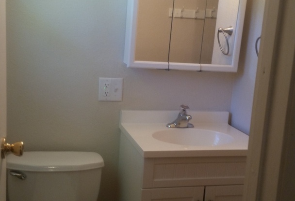 3 beds, 1 bath, $1,175